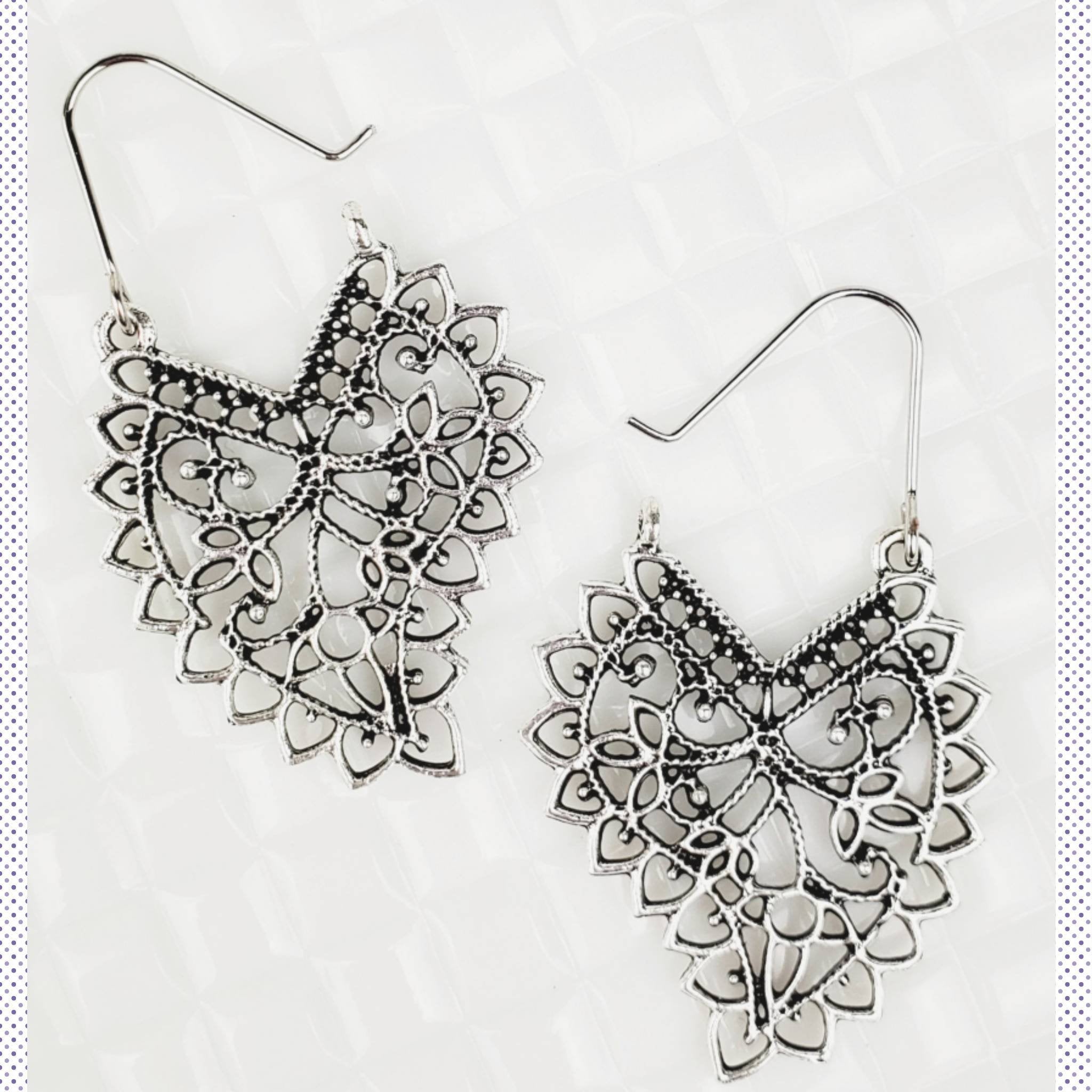 Antique Silver Leave Earrings